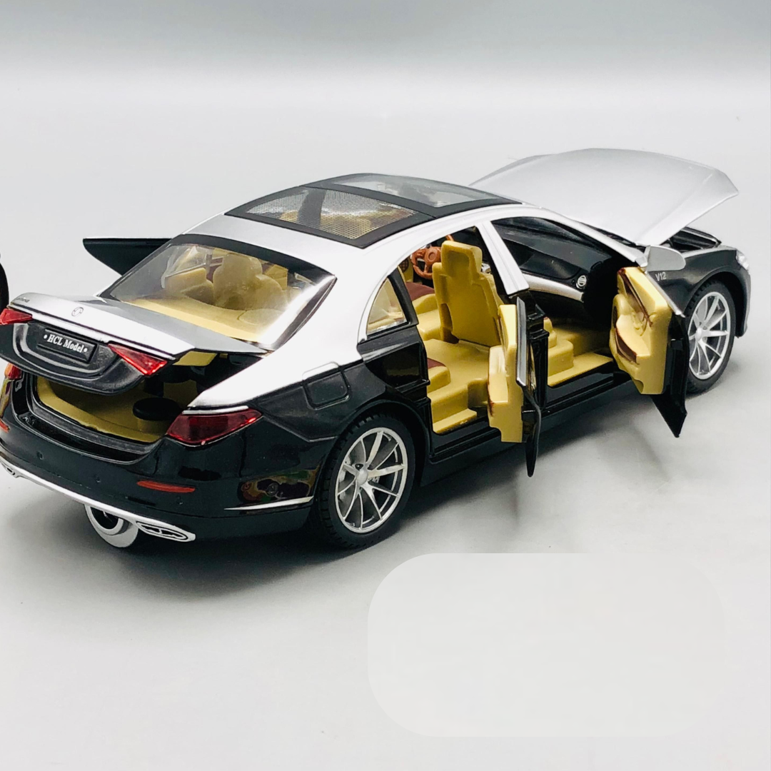 Mercedes-Maybach RC 1:22 Diecast Luxury Model Car with Smoke & LED Lights