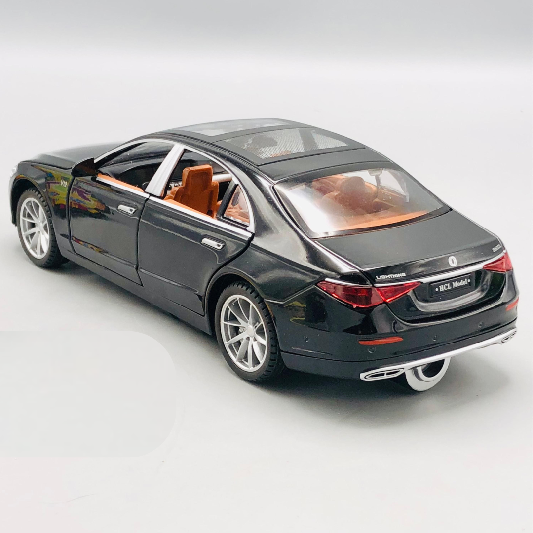 Mercedes-Maybach S600 RC 1:22 Diecast Luxury Model Car with Smoke & LED Lights
