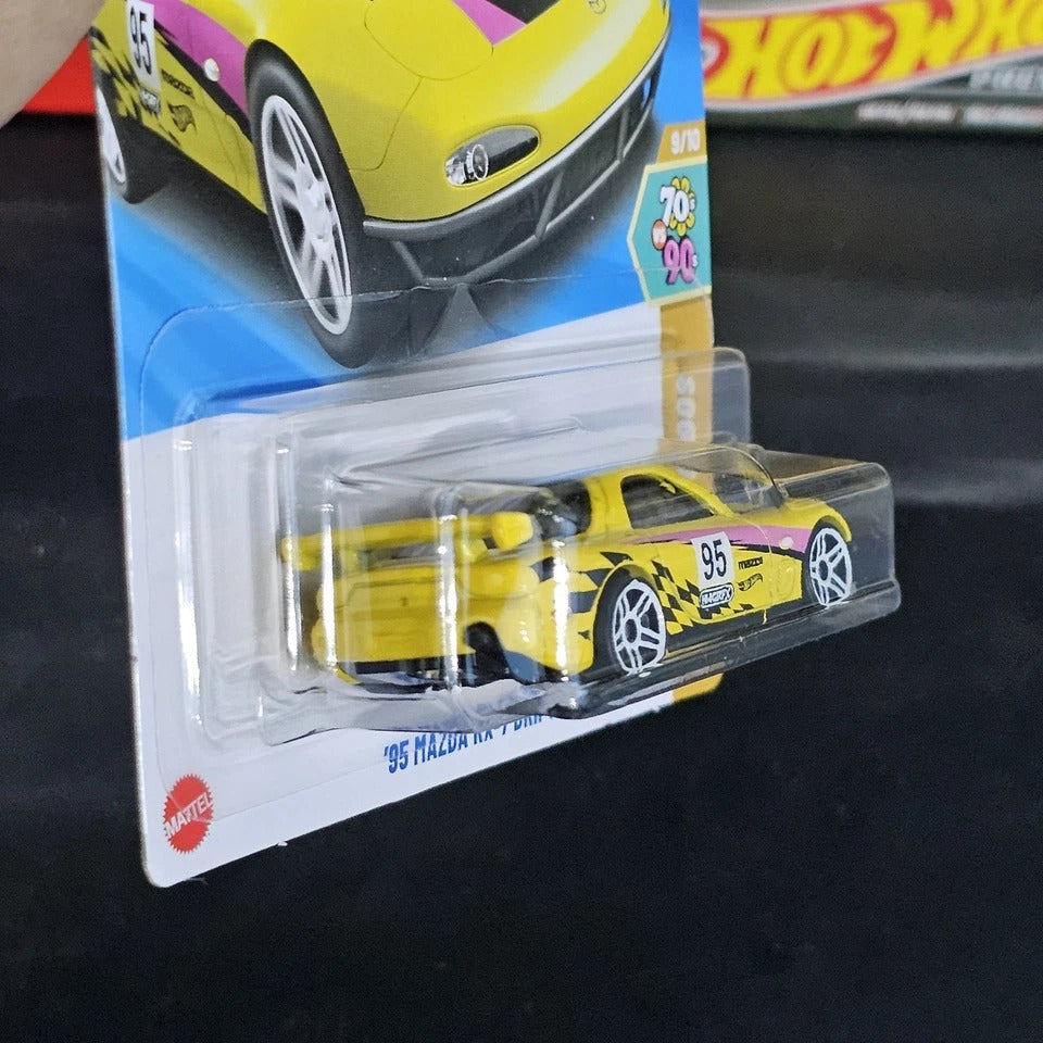 Hot Wheels 2025 J and K Case Vehicle Exclusive Collection - '95 Mazda Rx-7 Drift