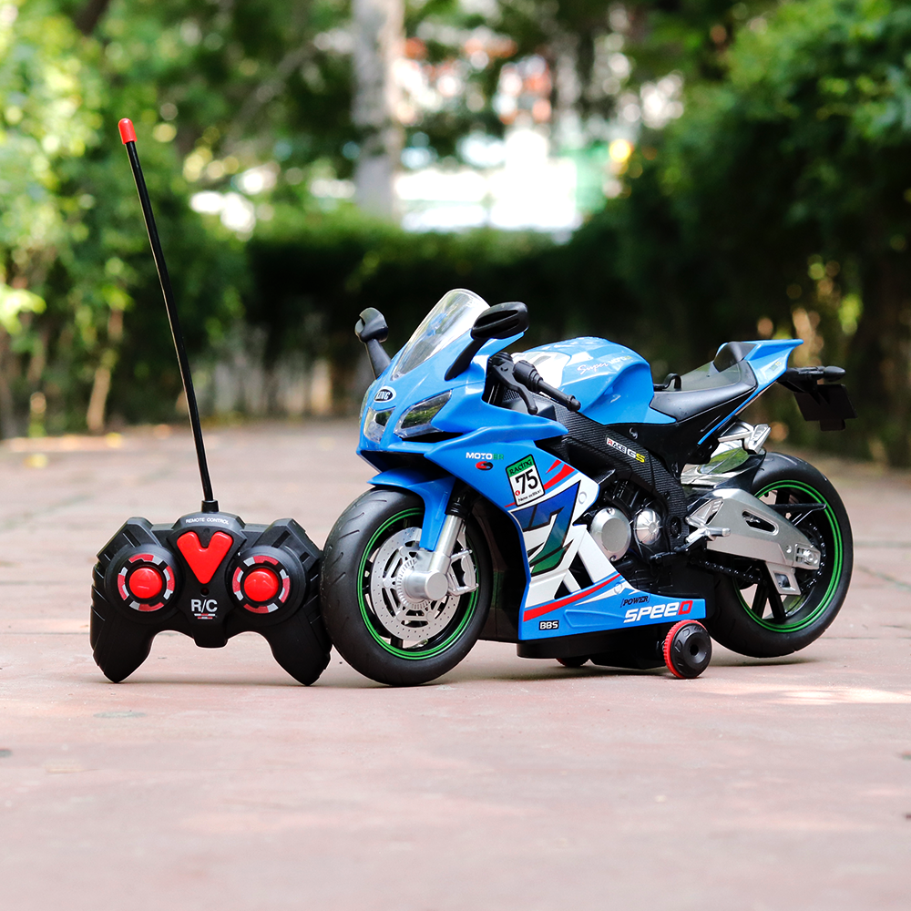 Remote control resembling ducati bike 360 rotation light sound smoke 1:20 scale (5-14 years)