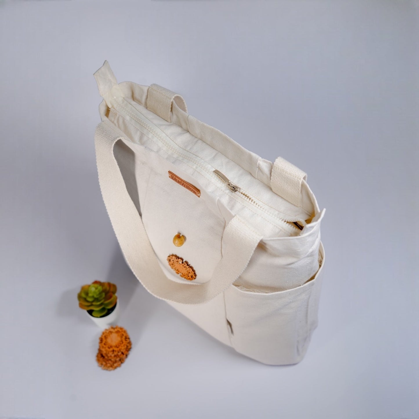 BlueWillow Three Pocket tote