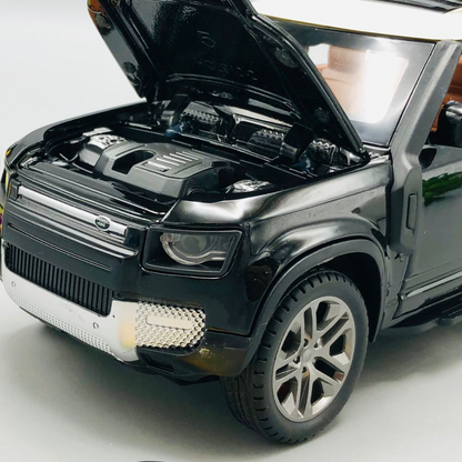 Land Rover Defender RC 1:22 Diecast Model Car with Smoke & LED Lights