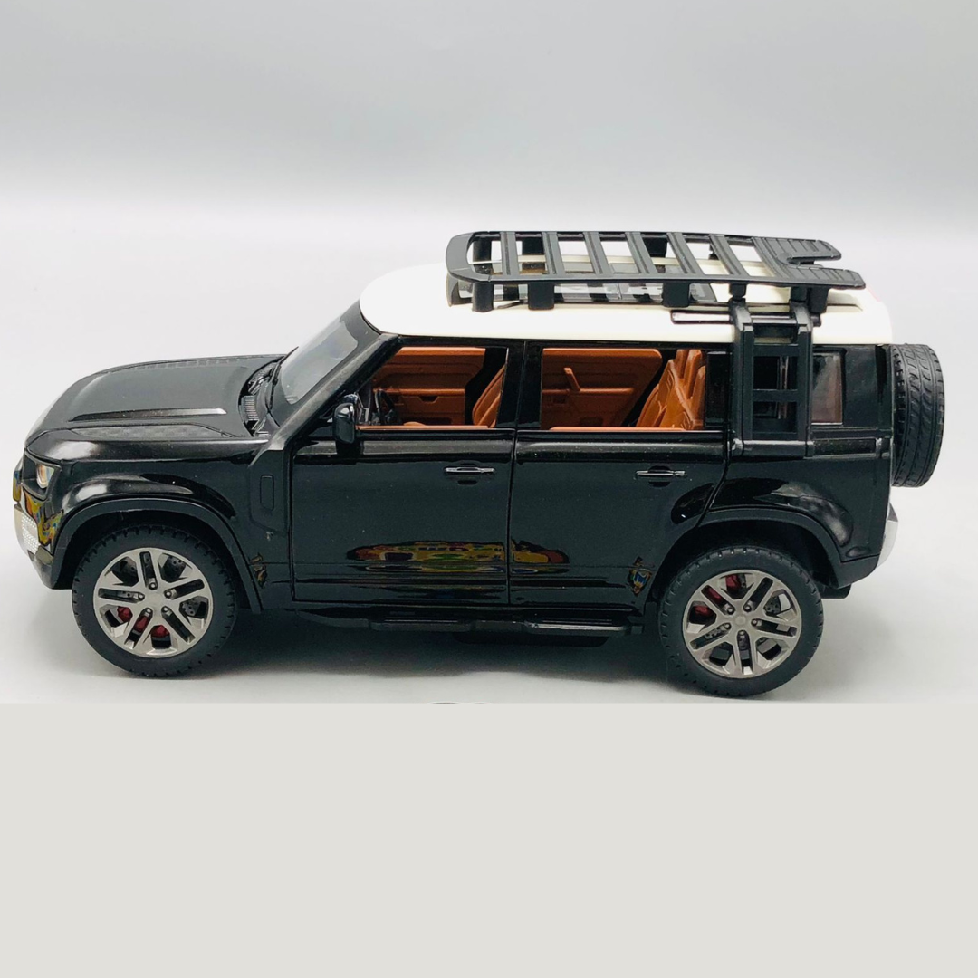 Land Rover Defender RC 1:22 Diecast Model Car with Smoke & LED Lights
