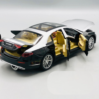 Mercedes-Maybach RC 1:22 Diecast Luxury Model Car with Smoke & LED Lights