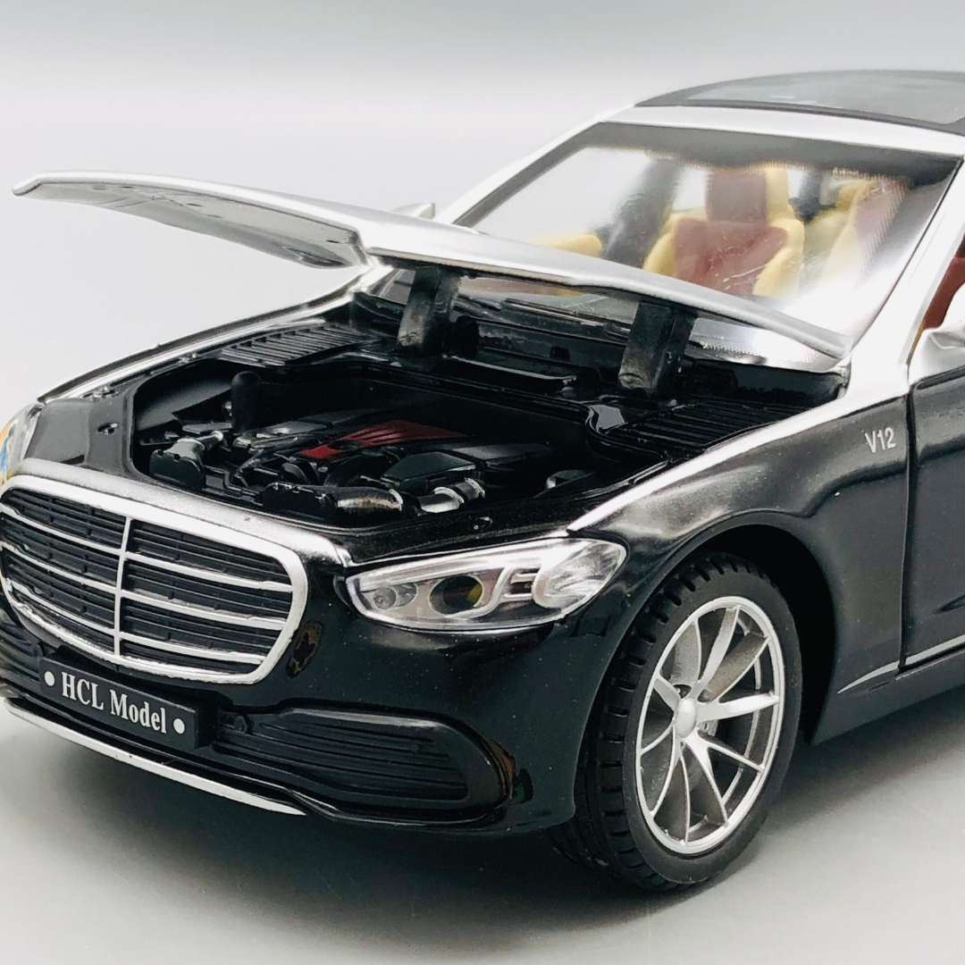 Mercedes-Maybach RC 1:22 Diecast Luxury Model Car with Smoke & LED Lights