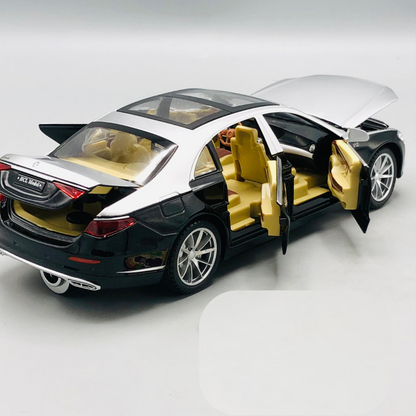 Mercedes-Maybach S600 RC 1:22 Diecast Luxury Model Car with Smoke & LED Lights