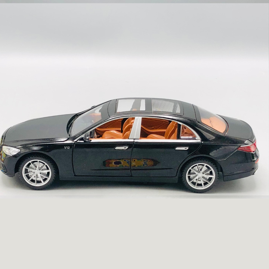 Mercedes-Maybach S600 RC 1:22 Diecast Luxury Model Car with Smoke & LED Lights