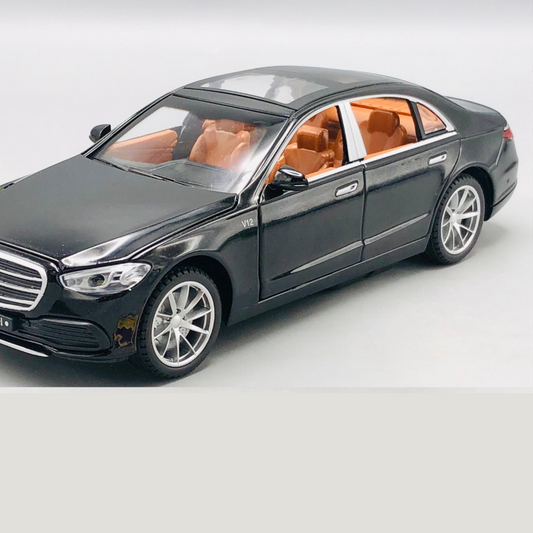 Mercedes-Maybach S600 RC 1:22 Diecast Luxury Model Car with Smoke & LED Lights